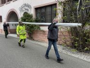 Fahnenmast am Ortseingang